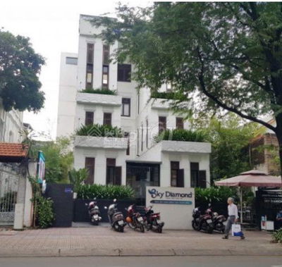 Cho Thuê Tòa nhà  Trần Hưng Đạo -  Nguyễn Văn Cừ, Phường 2, Quận 5.