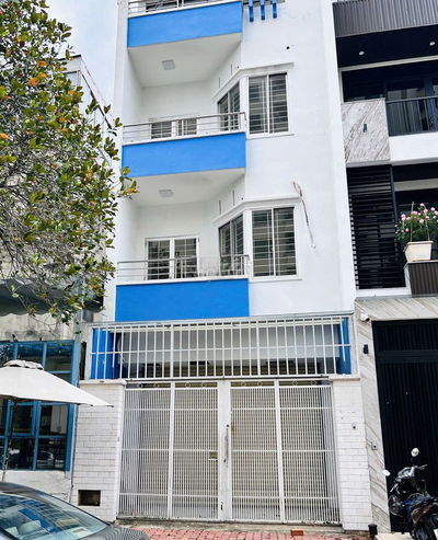 NHÀ ĐƯỜNG CỘNG HÒA DIỆN TÍCH: 5X18M TRỆT 2 LẦU SÂN THƯỢNG CHO THUÊ