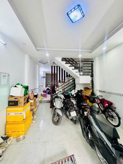 Bán nhà 2 tầng kiên cố 46m2 - Khu vip khu CC Thuỷ Lợi ngay Pear Plaza