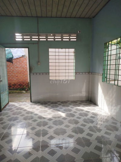 Còn trống một phòng trọ đối diện chờ đầu mối P8