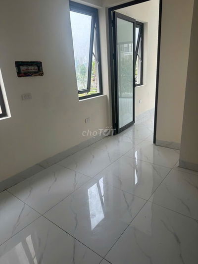 Cho thuê nhà liền kề hoàn thiện 5 tầng 6 phòng ngủ khép kín giá 12tr