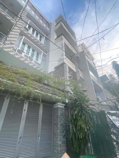 Giá mới : 9.9 tỷNHÀ 5 TẦNG BTCT ĐƯỜNG LƯU CHÍ HIẾU - NGAY CÔNG VIÊN -