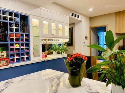 BÁN GẤP CĂN HỘ GÓC 3 MẶT TIỀN VIEW TRIỆU ĐÔ TRUNG TÂM Q7 FULL NỘI THẤT SỔ HỒNG SẴN SÀNG