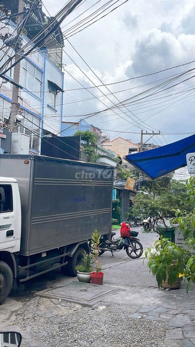 Tân Phú ngay Âu Cơ giáp Quận 11 nhà 4 tầng đẹp ô tô tải thông