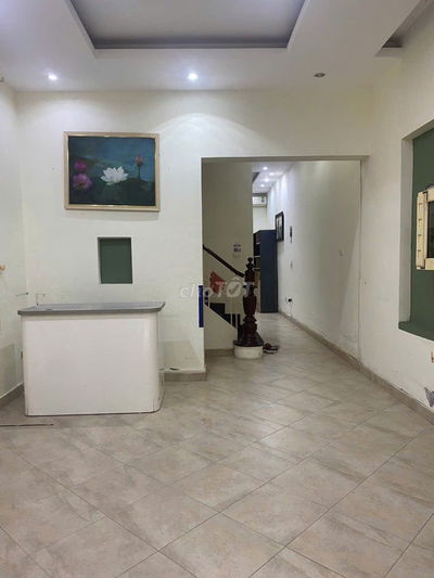 Cho thuê nhà phân lô ô tô tránh ở Huỳnh Thúc Kháng, Đống Đa 25tr