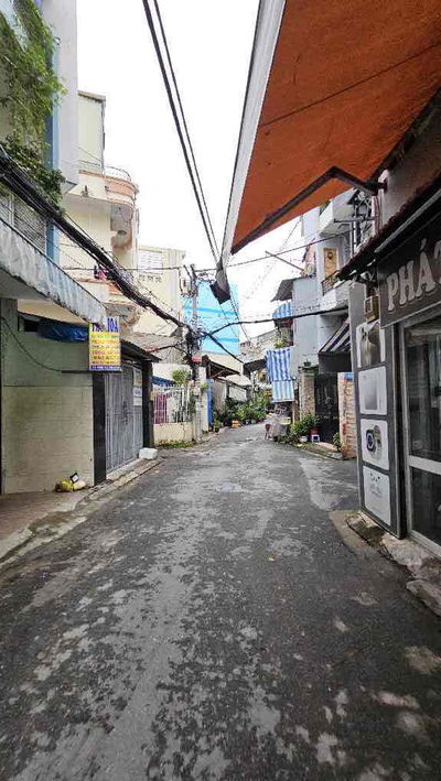 2.4..TI-NHÀ MỚI Ở NGAY-3.3x4m-TÂN BÌNH-2PN