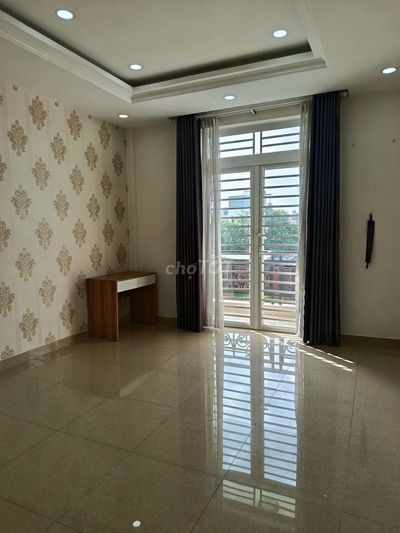 Bán nhà 3 tầng - đường Hiệp Bình- gần chợ Hiệp Bình