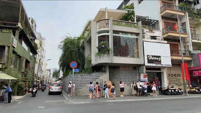 Chính chủ cần bán hxh Hai Bà Trưng , Quận 1