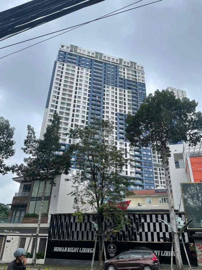 Đất Mặt tiền Hoàng Văn Thụ 20x20m.  full thổ cư