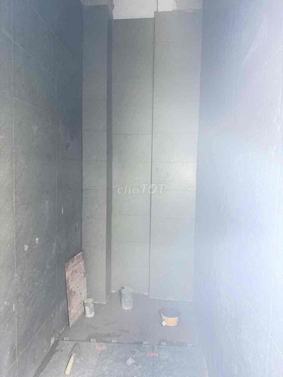 NHÀ MỚI:dọn valy vào ở,khoá cửa vân tay,có ban công,đầy đủ nội thất,…