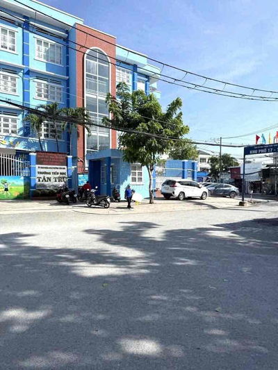 bán nhà ngay metro số 2 sân bay 75 m² ngang 5 tân bình
