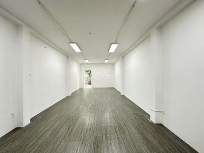 Cho Thuê Lầu Vị Trí Trung Tâm Ngay Ngã 6 Phù Đổng Đường Nguyễn Trãi Q1