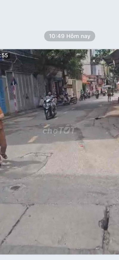 Bán 220m2, mặt phố