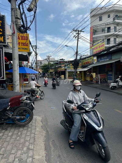 Cho thuê 700m mặt tiền đường Lê Đức Thọ, giá 65triệu