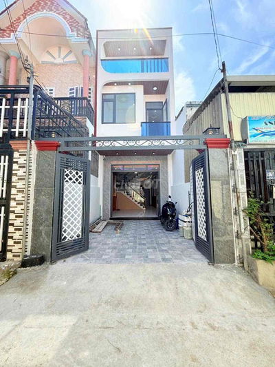 bán nhà 1 lầu 1 trệt. sân xe hơi 7 chổ. p dĩ an