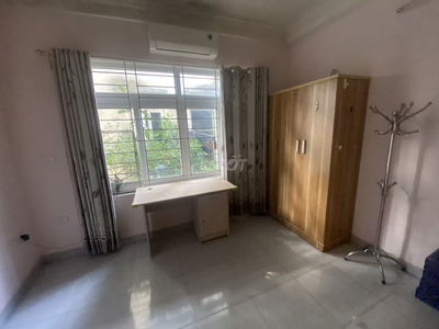 Cho thuê nhà 3tx60m2 Lĩnh Nam ô tô tải nhỏ đỗ cửa