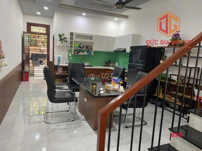 Nhà N4 giá 13tr nội thất cao cấp phù hợp gia đình hoặc văn phòng 5PN