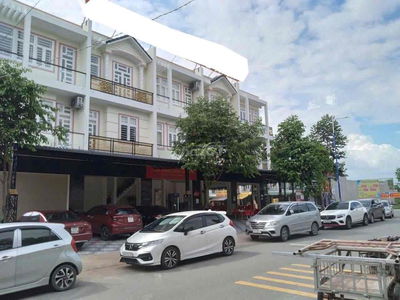 Bán nhà Vip 3 lầu lô góc 2 mặt tiền phường bến cát,  giá 16,2tỷ