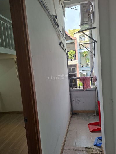 Cho thuê phòng trọ, có gác full nội thất, gần sân bay ,etown,