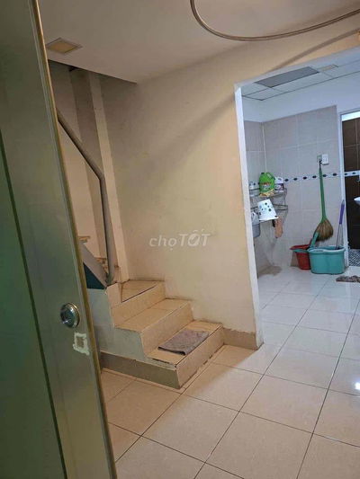 Nhà 3 Tầng CMT8 Q3 – 3PN – Giá Chỉ 7 Triệu/Tháng