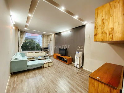 Cho thuê nhà khu phân lô Văn Cao, 4 ngủ khép kín (90m2).