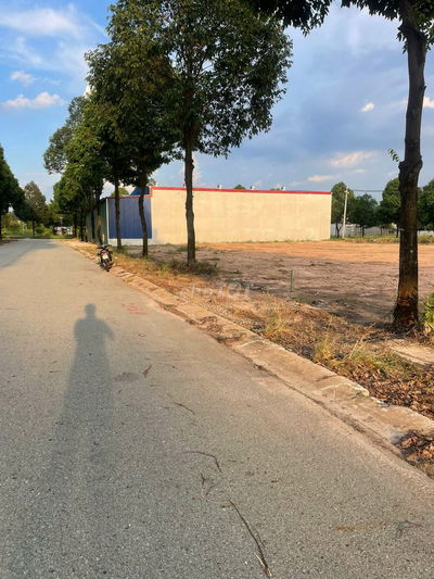 Bán đất sổ sẵn tại CHỢ ĐÊM BÀU BÀNG 1,8 tỷ, 150 m2, hỗ trợ ngân hàng