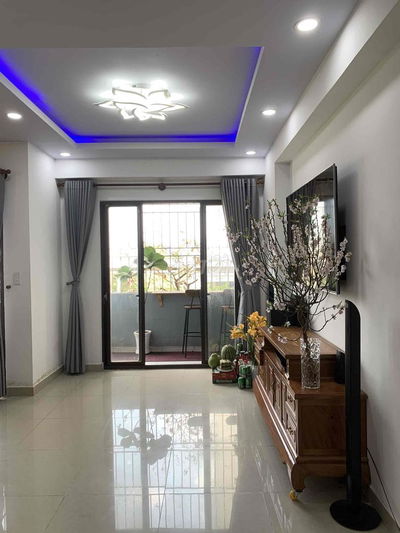 Bán Gấp Chung cư Tân Mai, 2 PN , 70m2 , Nội Thất Đẹp ,SHR.