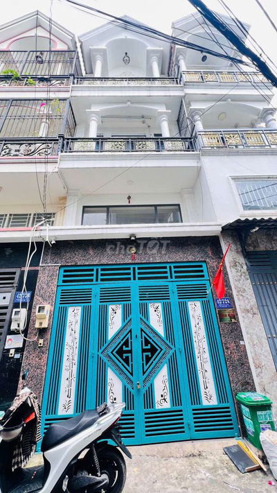 Cho Thuê Nhà 42/ Tân Chánh Hiệp 3,
Full nội thất (không Tivi)
4 PN