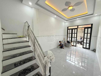 Gấp bán nhà Âu Cơ Tân Phú, 60m² hẻm xe hơi giá chỉ 4.55 tỷ