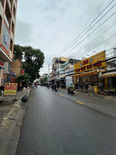 NHÀ MỚI SIÊU ĐẸP ĐƯỜNG THẠCH LAM , 4M X 18M , 1 TRỆT VỊ TRÍ CỰC ĐẸP