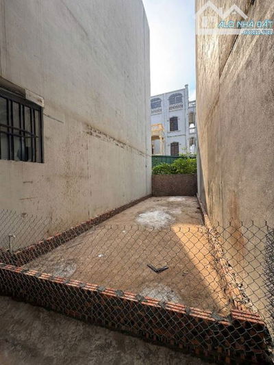 ĐẤT ĐẸP VUÔNG VẮN – ĐƯỜNG 4M Ô TÔ VÀO – GẦN ĐƯỜNG LỚN – CHỦ THIỆN CHÍ DT 40m² – MT 4m – GI