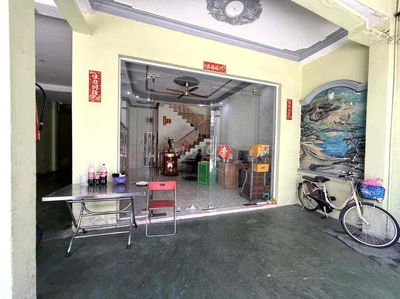 NHÀ XƯỞNG ĐẸP MỚI Y HÌNH(710m2)1 TRỆT,2 LẦU,CÓ THANG HÀNG,ĐIỆN 3 PHA