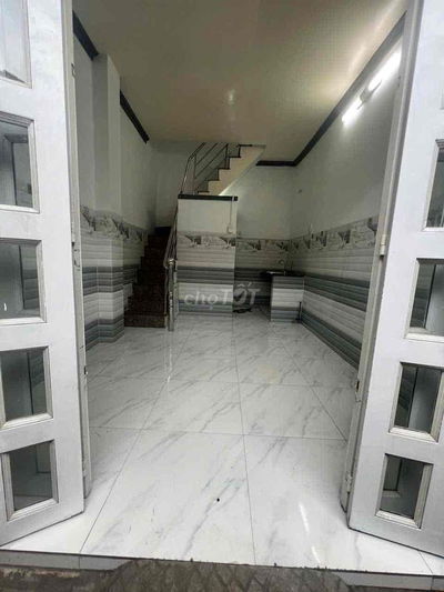 Nhà Bán .DT 3x5 .2 lầu .2 phòng .3 tolet . Kê khai 99 . mễ cốc p15 Q8