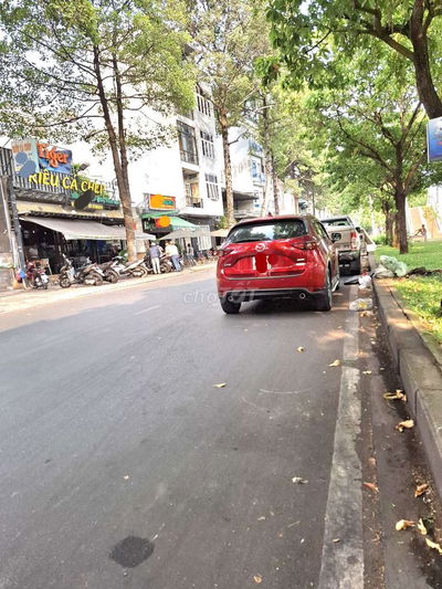 BÁN NHÀ CÁCH MT 30M, PHAN VĂN HÂN, P17, BT, DT 5,3M×16M, GIÁ 7,5 TỶ