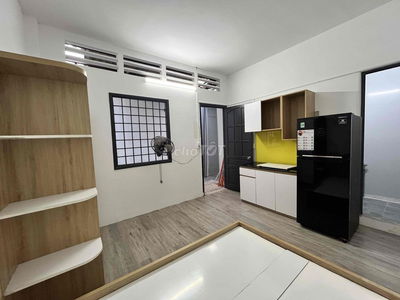 phòng mới thoáng mát- vị trí đẹp thuận tiện