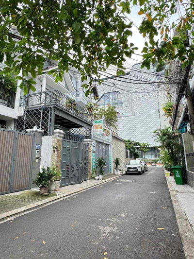 BÁN NHÀ 3 TẦNG HOÀN CÔNG - HẺM XE HƠI THÔNG NGAY GIGAMALL - DT 5*20M