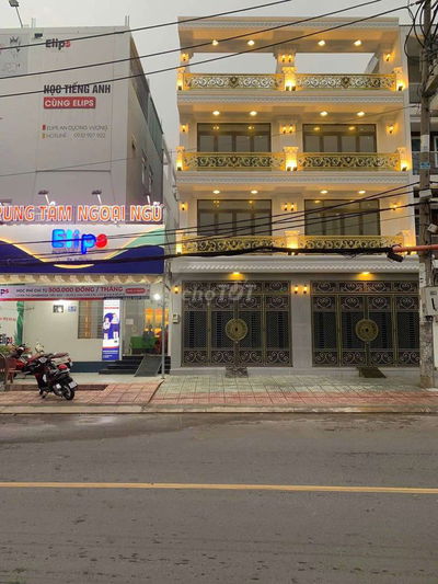 Cho thuê cặp nhà 9 x 22 có 3 lầu 8pn 8wc sân thượng