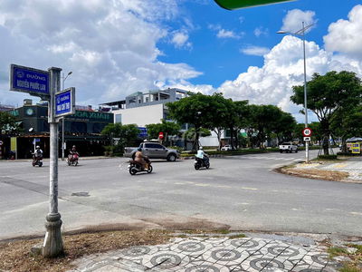 TUYỆT PHẨM - 200 M2 - LÔ GÓC NGUYỄN PHƯỚC LAN - MAI CHÍ THỌ