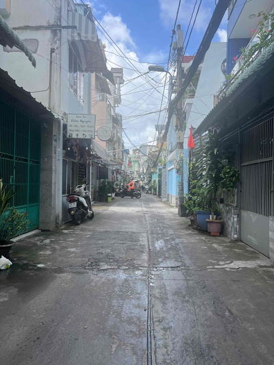 (99M2)Âu Dương Lân-Ngang 4M4 x 18M(Nỡ Hậu 7M)-Hẻm 8M Thông-Nhỉnh80tr/m