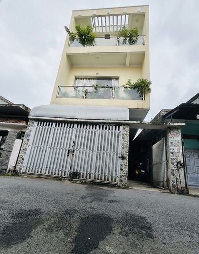 Chính chủ bán nhà 2 lầu 1 trệt và 6 phòng trọ, gần chợ Đầu Mối Thủ Đức