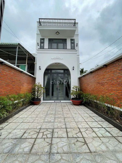 Tôi chính chủ cần bán gấp căn nhà gấp xoay tiền lo cho con  nằm viện