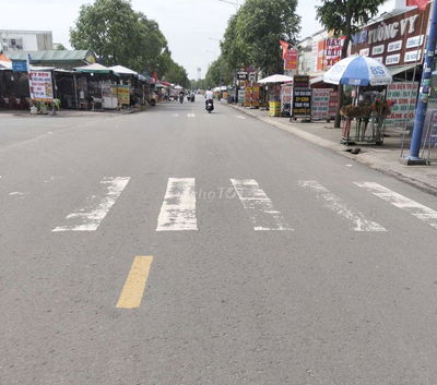 Giảm giá bán nhanh lô đất 10x30 hoà phú full thổ cư có 2 mặt tiền