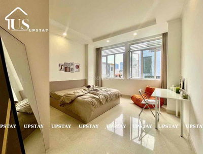 Căn Hộ Một Phòng Ngủ Ban Công Rộng 50m2 tại Điện Biên Phủ Bình Thạnh