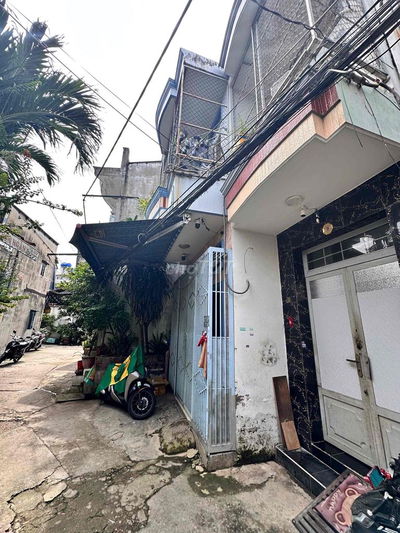 BÁN ĐẤT TẶNG NHÀ – NGANG 4M – DÀI 14M – 56M2 – HẺM 4M – QUẬN 8