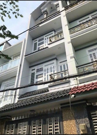 🌿 Nhà rộng rãi 1 trệt 2 lầu + sân thượng – tổng sử dụng 238m²