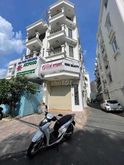 🏦 Nhà mới NC mặt tiền đường số 18 P8