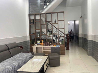 Bán nhà 1/ Tô Ký Tân Xuân , Hóc Môn   3Tx 100 m2 .Giá chỉ  4.6 tỷ (TL)