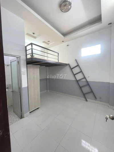 Trọ gác giá rẻ - Gần vòng xoay Lê Đại Hành sang Q10