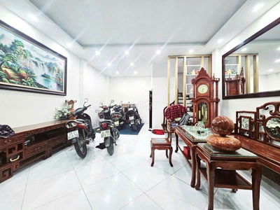 🔥 SIÊU PHẨM CẦU GIẤY 40M – 20M RA Ô TÔ – NGÕ THOÁNG TRƯỚC NHÀ 3M