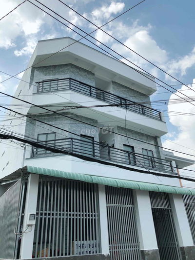 PHÒNG BAN CÔNG GẦN HUTECH, UEF, PHẠM VĂN ĐỒNG, BÌNH THẠNH, TÂN BÌNH